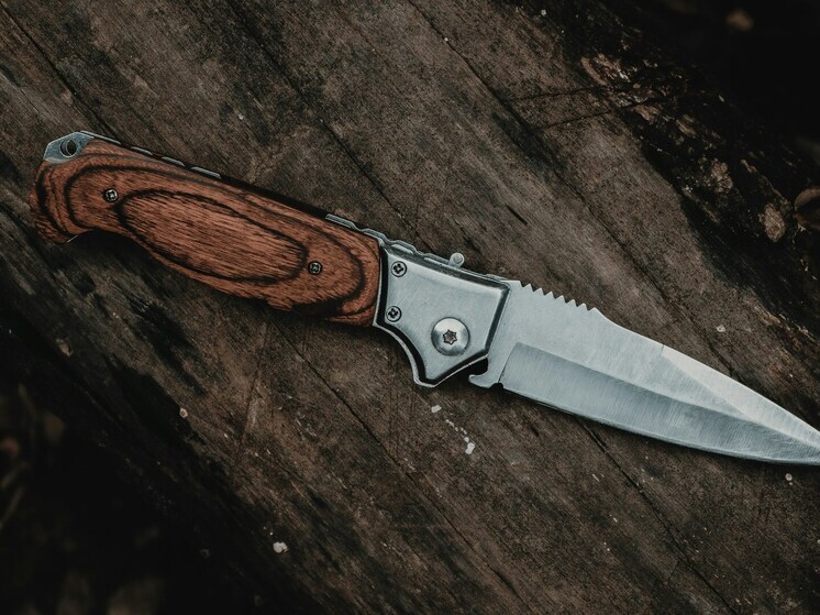 В Мариуполе рецидивист пытался зарезать мужчину