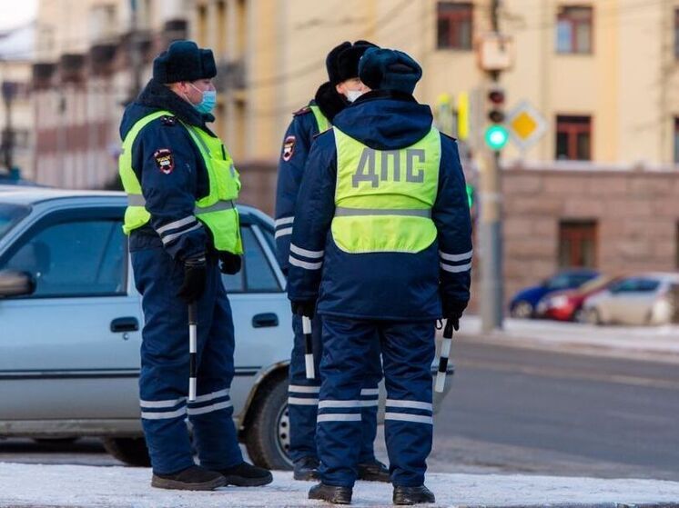 Грузовик сбил легковушку под Миассом, погибли два человека