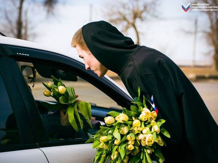 Запорожских автоледи поздравляют с Международным женским днём