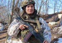 С «Ялтой», санинструктором 1-го батальона 9-го мотострелкового полка легендарного подразделения группировки «Север», в числе первых ставшего на защиту курского приграничья, мы познакомились во время зачистки от ВСУ села Погребки