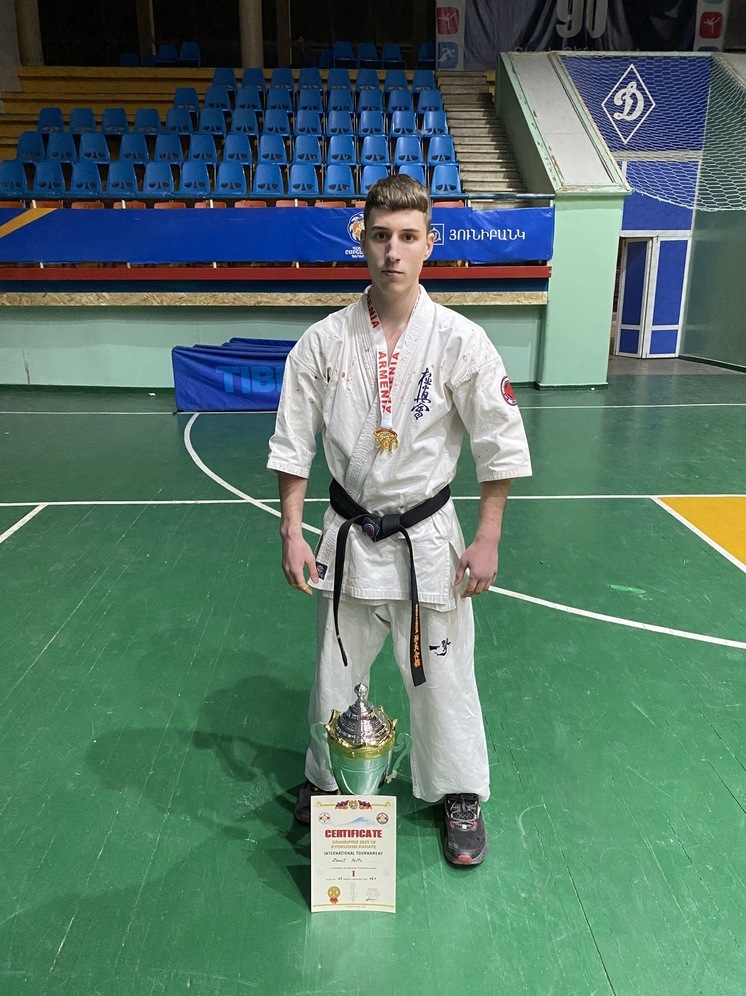 Студент ПНИПУ взял золото на международных соревнованиях по киокушин карате в Армении
