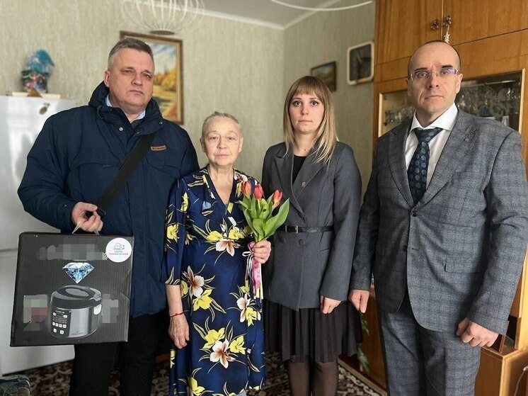 В преддверии 8 Марта в Мурманской области поздравили матерей героев