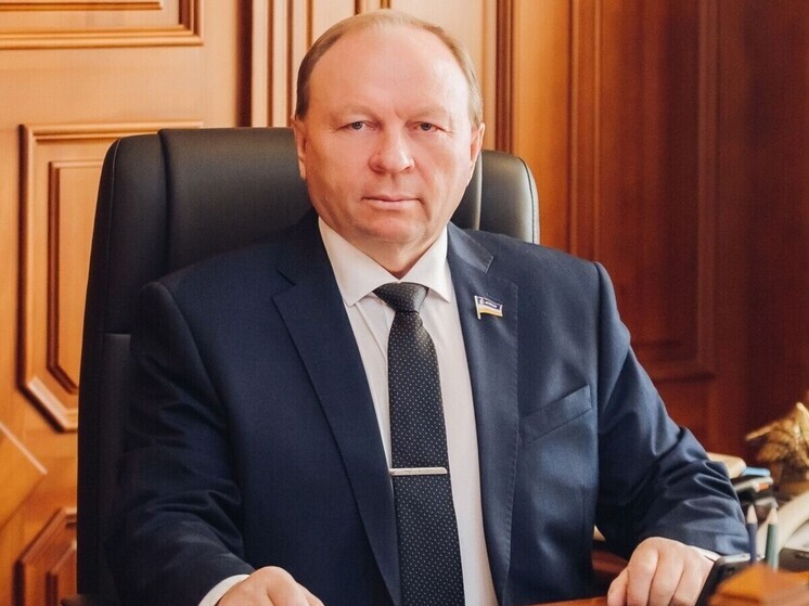 Председатель Народного Хурала Бурятии Владимир Павлов поздравил женщин с Днем 8 Марта