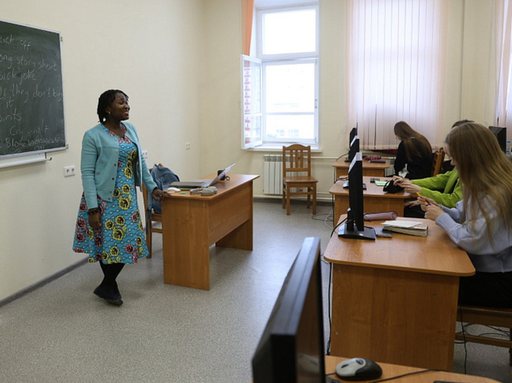 Из Ганы в Архангельск: как Георгина Адайи стала преподавателем английского на Русском Севере