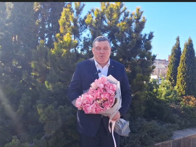 Глава администрации Тулы поздравил женщин цитатой Максима Горького