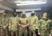 В преддверии 8 Марта бойцы 35-й гвардейской отдельной мотострелковой бригады, дислоцированной на Алтае, обратились к женщинам России с трогательным видеопоздравлением, опубликованным «Народным фронтом». 