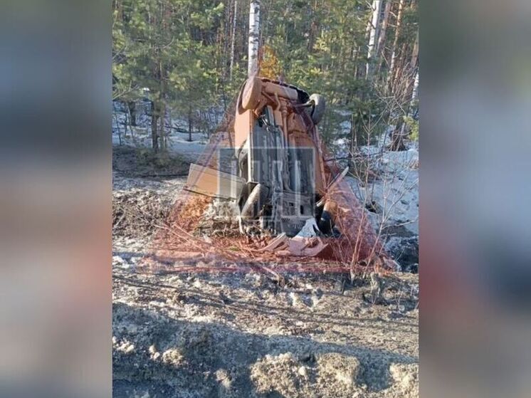 В Пензе в результате ДТП перевернулась легковушка