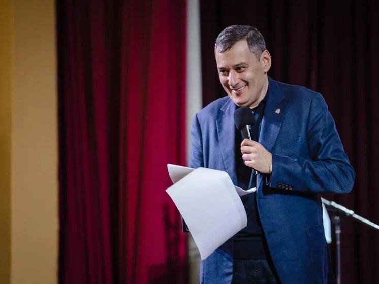 Хинштейн пообещал решить проблему с аптеками и дорогами в Щиграх