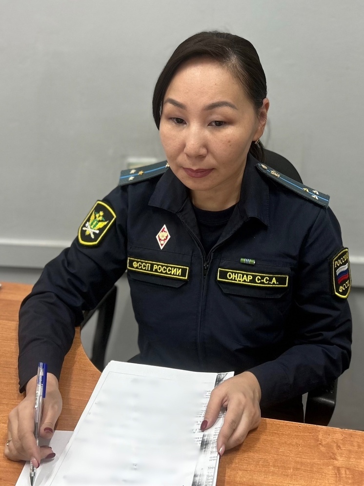 Житель Тувы под угрозой ареста авто из-за алиментов предложил мир бывшей жене
