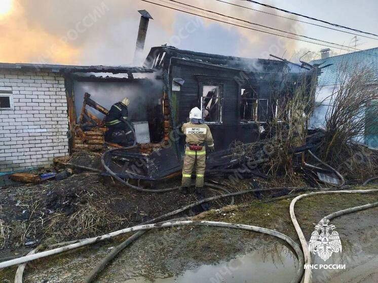 Сильный пожар вспыхнул в Заволжском районе Твери