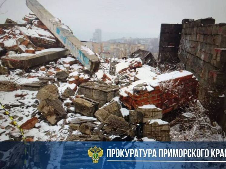 Во Владивостоке мальчик получил травму на территории недостроя
