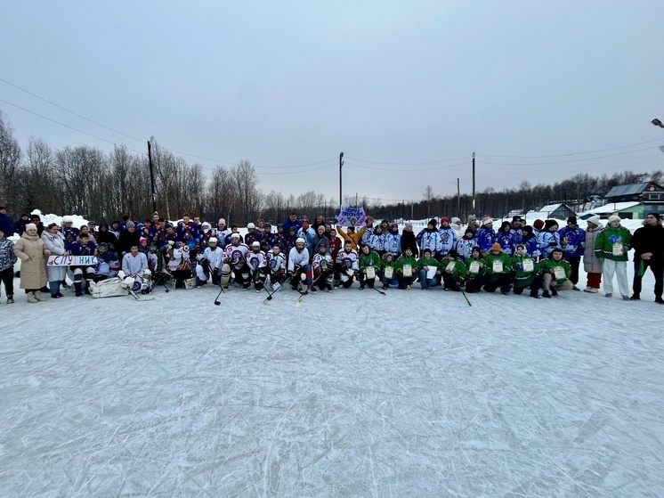 В Туломе прошел турнир «Хоккей в честь матерей»