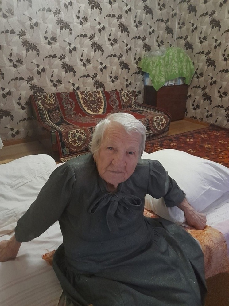 Жительницу Калмыкии поздравили с 95-летним юбилеем