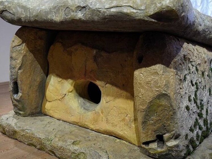 Полноразмерную 3D-копию дольмена создали в Кабардино-Балкарии