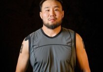 Тагар Намсараев, мастер спорта по самбо, кандидат в мастера спорта по дзюдо и армейскому рукопашному бою, продолжает бороться за главный приз в 10 миллионов рублей в реалити-шоу «Титаны 2» (16+) на ТНТ (18+). 