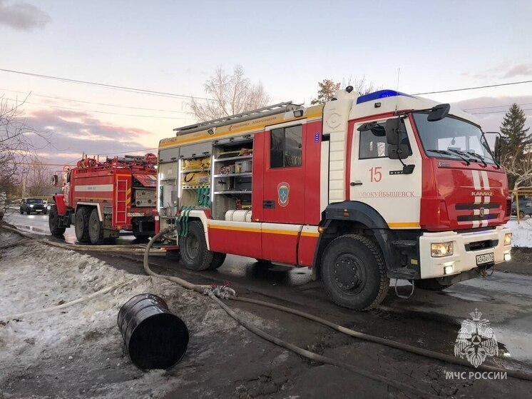 Склад загорелся в Новокуйбышевске на улице Молодогвардейской утром 10 марта