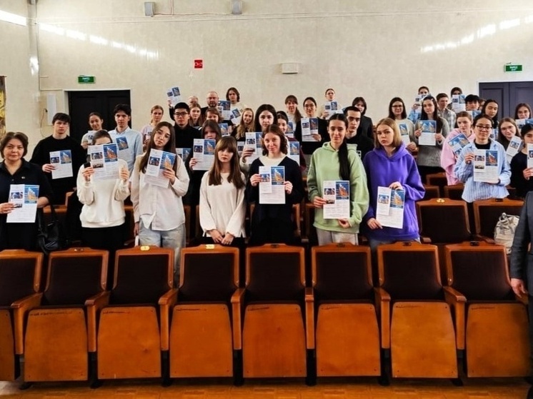 Школьникам Покачей рассказали об учебе в медакадемии