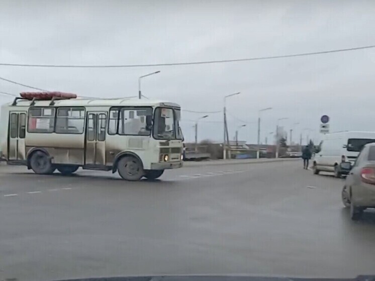 В Орле водитель автобуса №445 нарушил схему движения