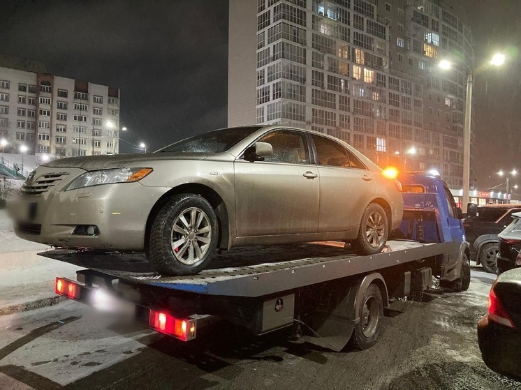 В Чебоксарах приставы арестовали иномарку за долги у жителя Урмарского округа