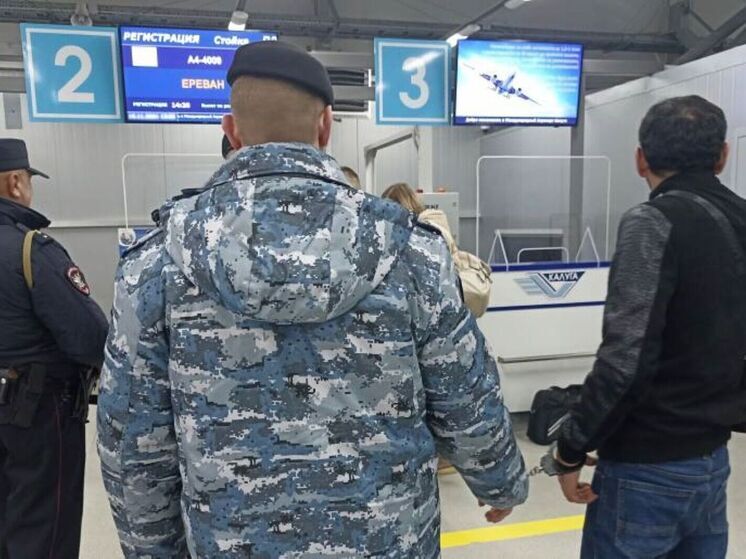 Калужские приставы выгнали из страны 16 нелегалов