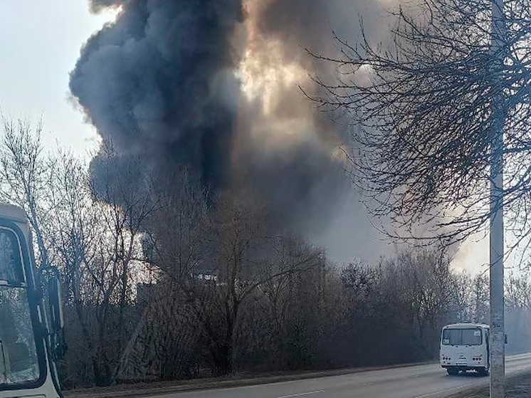 Воронежский микрорайон Шилово окутал черный дым