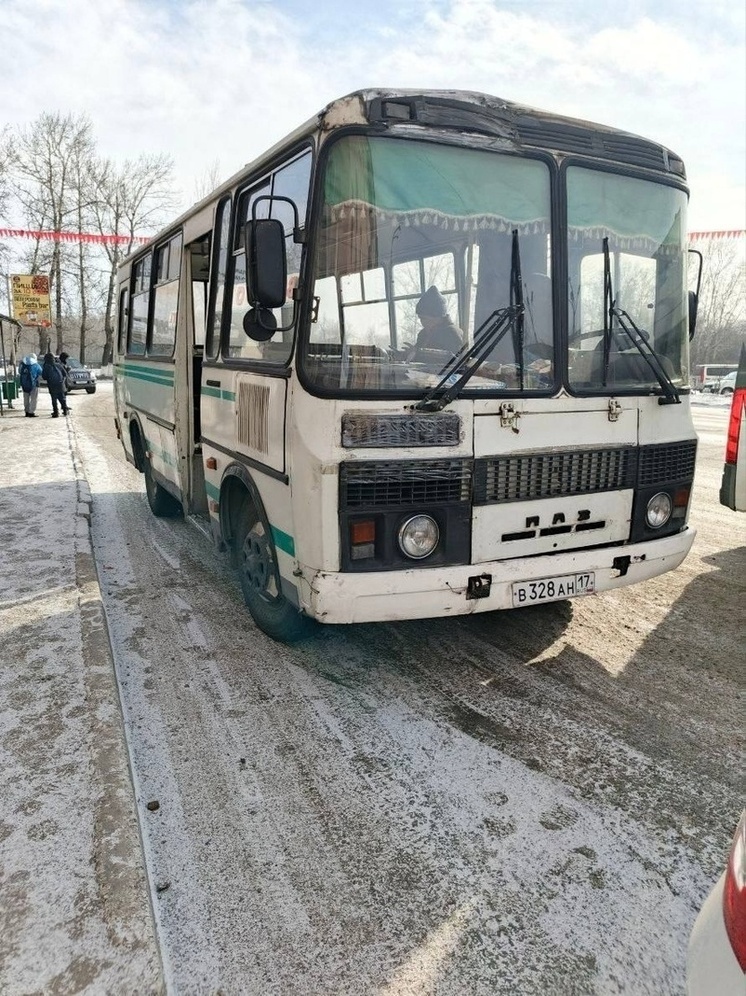 В Кызыле состоялся  межведомственный рейд по контролю за пассажирскими перевозками