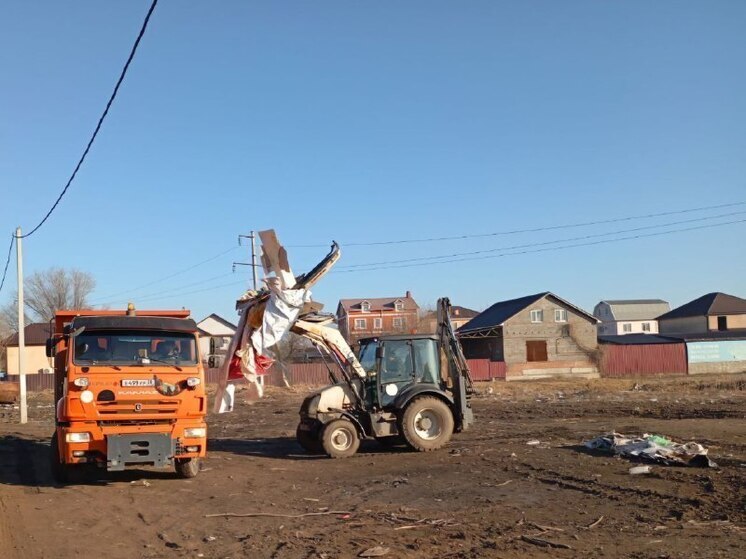 Более 80 тонн мусора вывезено с улиц Астрахани за выходные