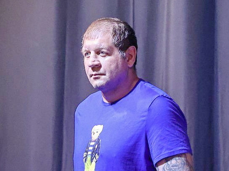Боец MMA Александр Емельяненко перенес операцию на позвоночнике