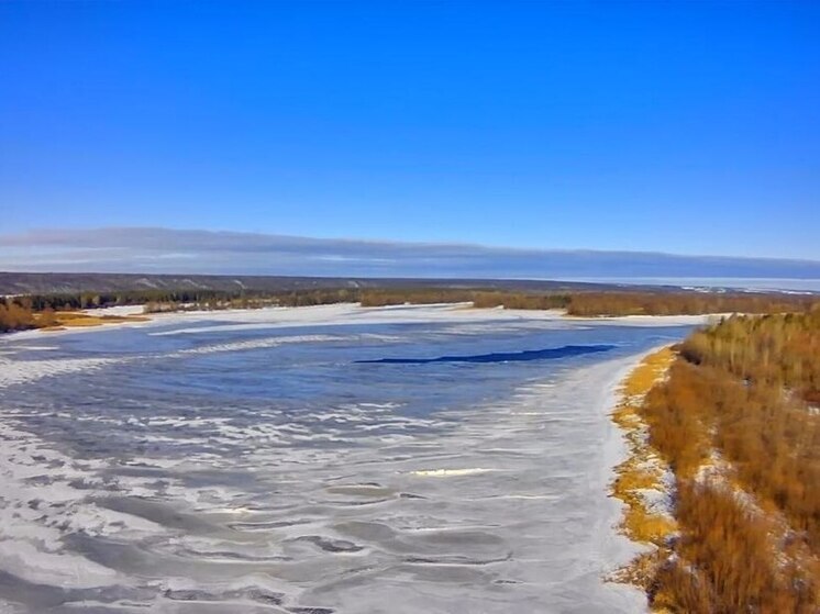 Спасатели предупредили: на Волге в Марий Эл есть трещины и промоины