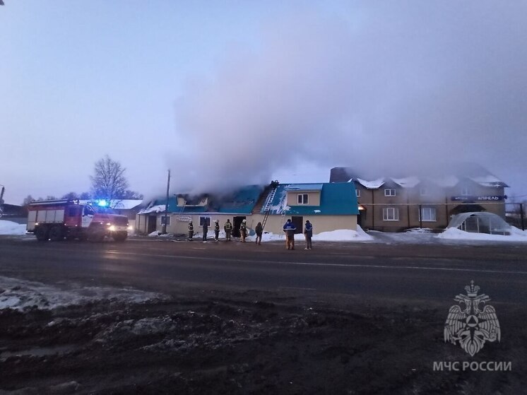Пельмени с дымком: сунские пожарные до утра тушили пельменную
