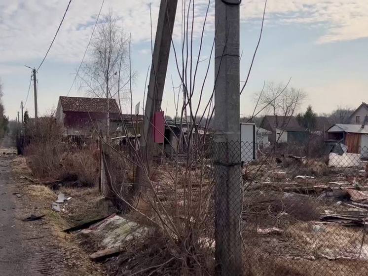 Оперативные службы ликвидируют последствия атаки БПЛА на жилые кварталы Подмосковья