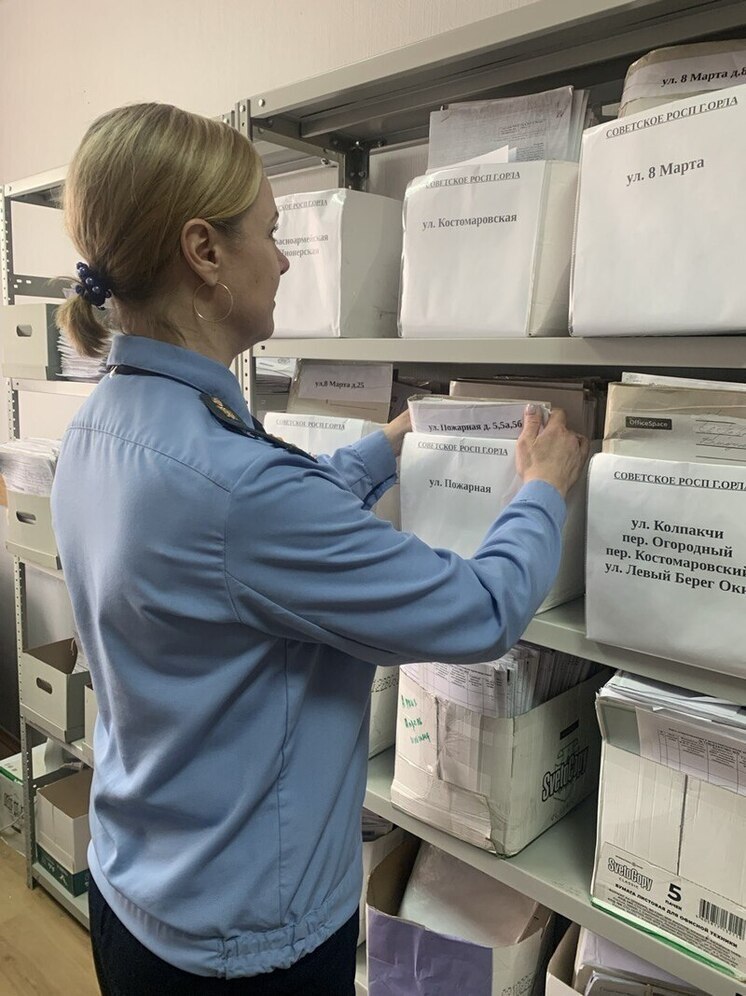 В Орле судебные приставы помогли работнику предприятия получить долг по зарплате