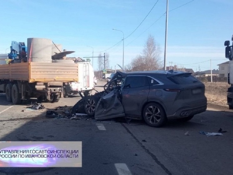 В жестком ДТП с разворотом в Иванове пострадали три человека