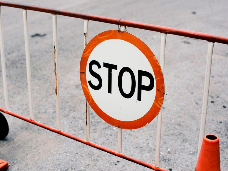 Ремонт коллектора помешает воронежцам передвигаться по улице Карпинского в течение 5 месяцев