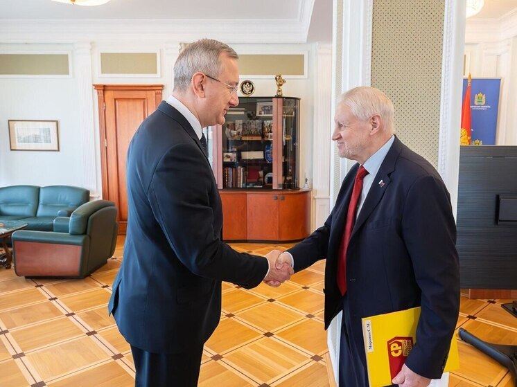 Сергей Миронов посетил Калугу и обсудил работу партии