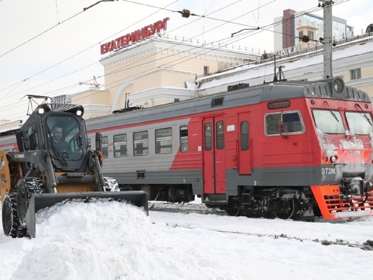 Оперативно устранили последствия мартовских снегопадов на СвЖД