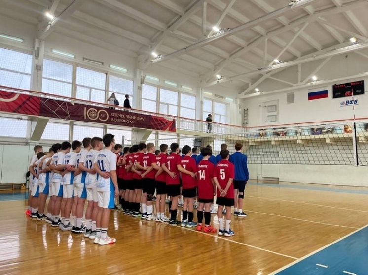 Первый этап Первенства ЦФО по волейболу начался в Туле