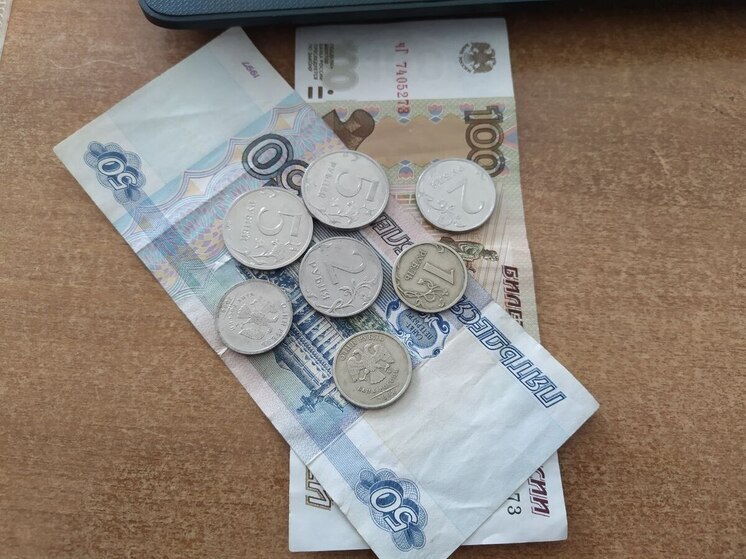 Более 36 тысяч пенсионеров в Приморье получают доплату к пенсии за детей на иждивении