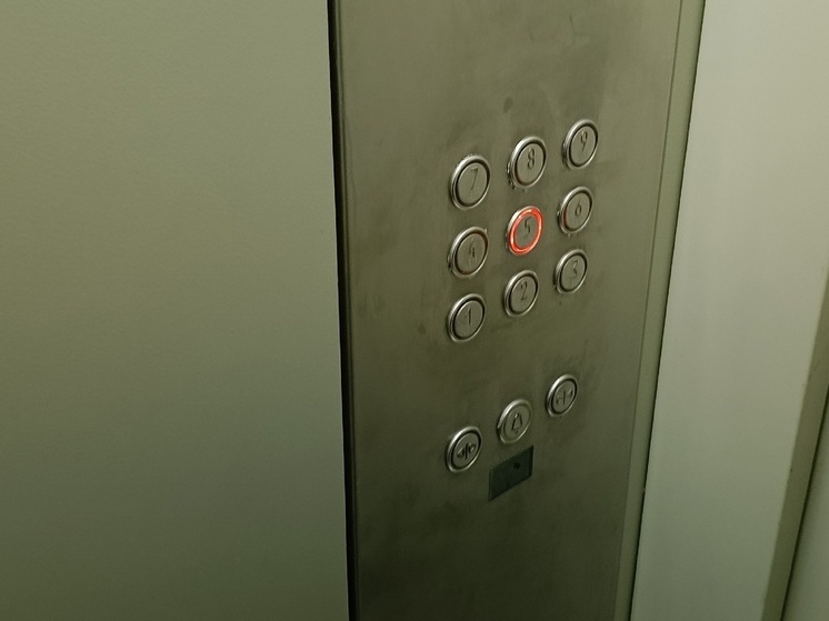 В ДНР за год планируют заменить более 500 единиц лифтового оборудования