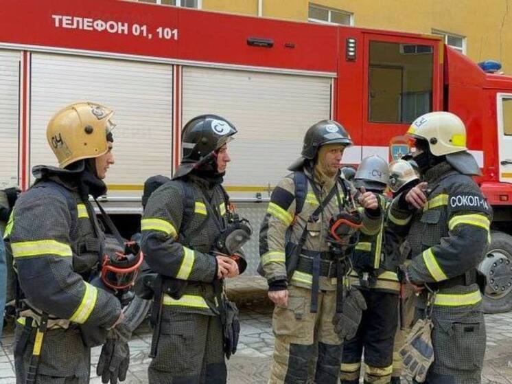 Пожары произошли на территории двух частных домов в Дагестане