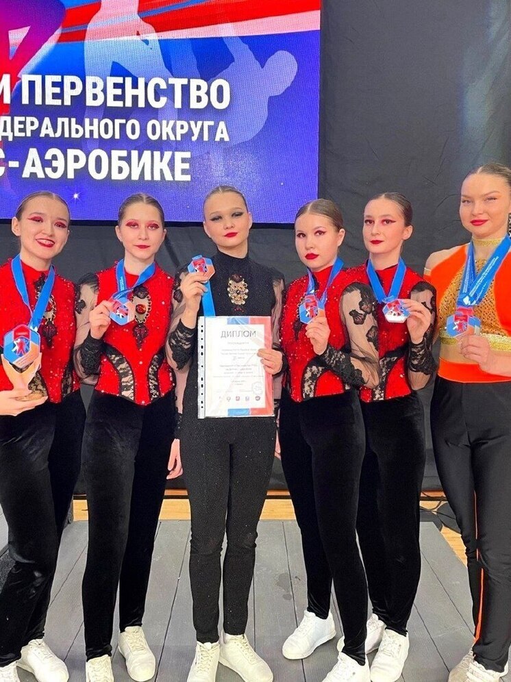 Сборная Чувашии по фитнес-аэробике привезла медали с чемпионата ПФО