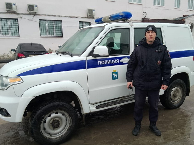 Полицейский убедил йошкаролинку не переводить 1,3 млн рублей мошенникам