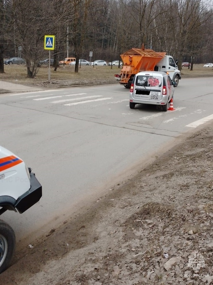 В Обнинске семейная пара оказалась под колёсами «Ларгуса»