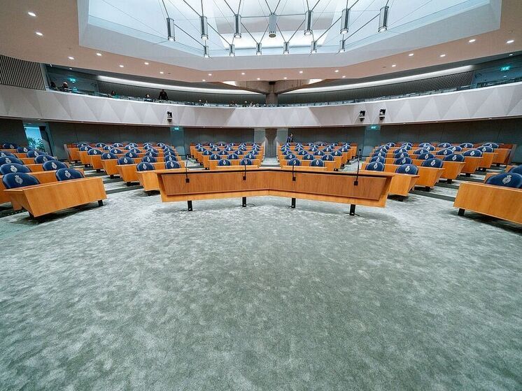 Парламент Нидерландов выступил против участия страны в перевооружении Европы