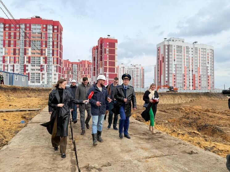Прокурор Орловской области проверил строительство двух школ и ремонт гимназии