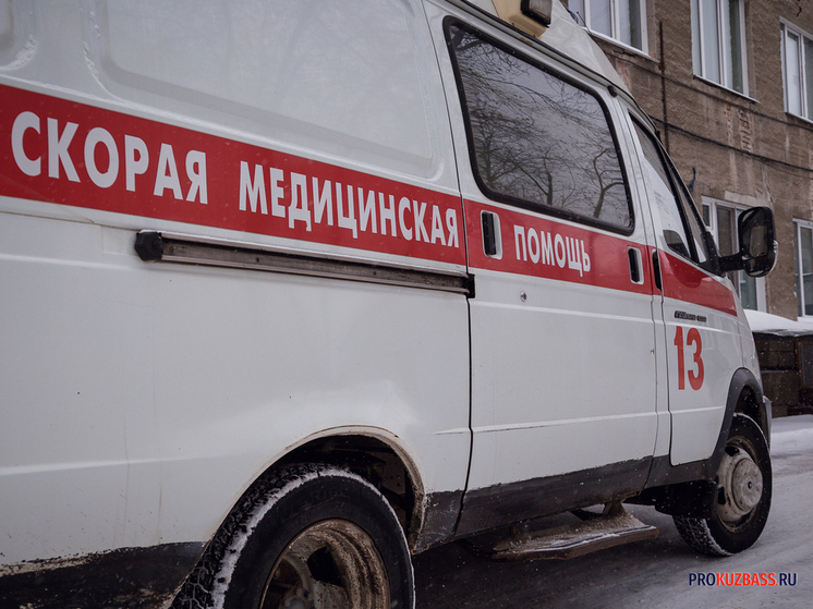 Очевидцы сообщили о ДТП с машиной скорой помощи в кузбасском городе