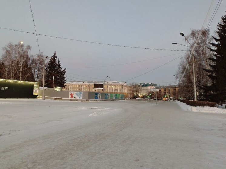 В Барнауле на три дня ограничили движение на площади Сахарова