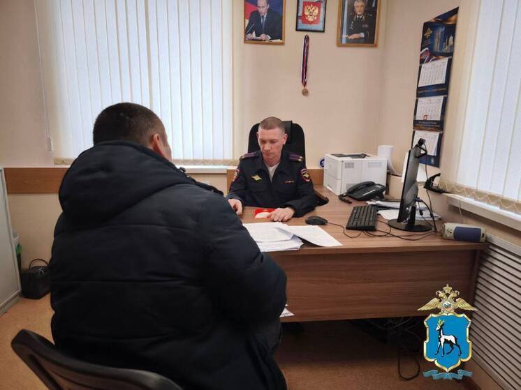 В селе под Самарой задержали неадекватного мужчину со свертком мефедрона