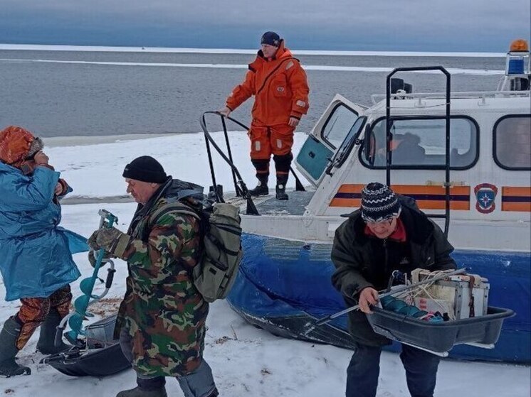 Со льда Финского залива снова спасли пятерых любителей «зимней» рыбалки