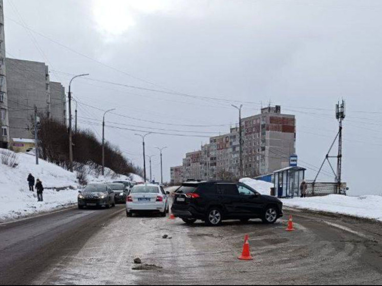 В Мурманске под колеса автомобиля попала 78-летняя пенсионерка